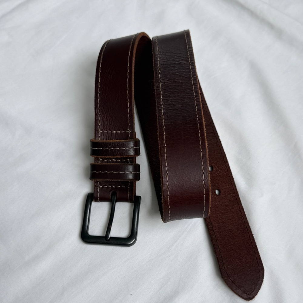 Unisex Elegant Brown Genuine Leather Bag with Classic Design - Picture 2 of 7